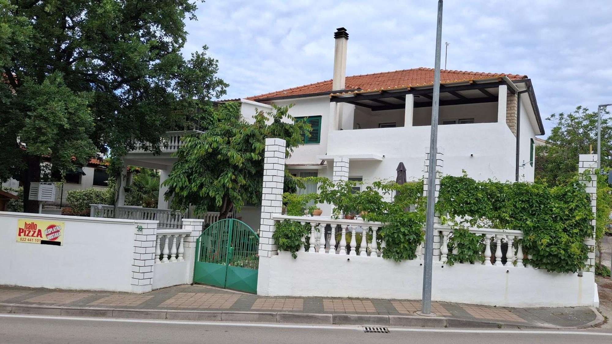 Apartmani Juricev Vodice Exteriör bild